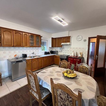 Apartment Lucija "Pet Friendly" Цриквеница Экстерьер фото